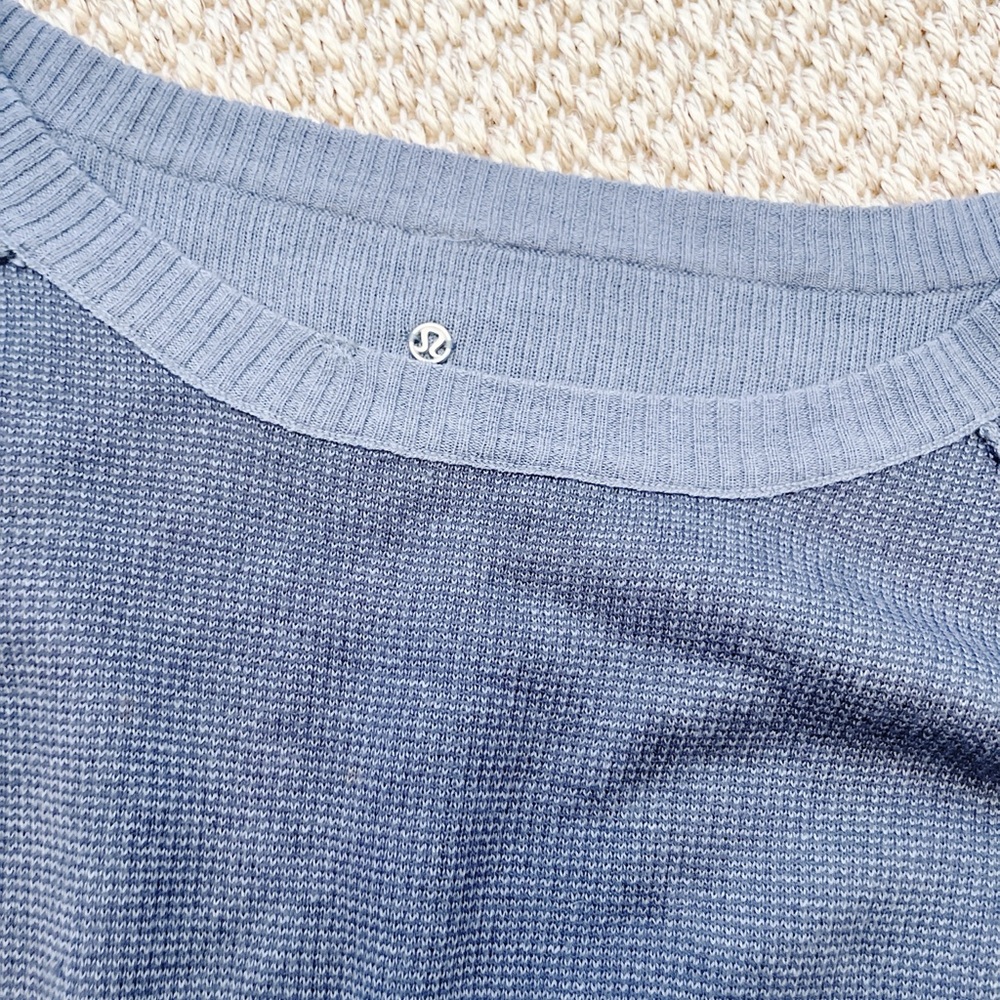 Lululemon Athletica Blue Gray reversible Waffle Boat Neck long Sweater womens 6 - Picture 3 of 5